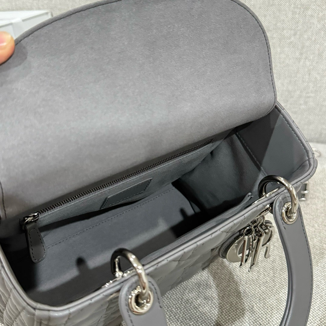 디올 / 레이디 디올 미디엄 백
