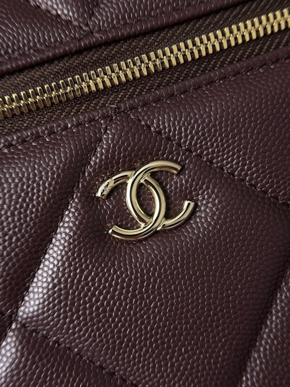 샤넬 / 25k lp 체인 코스메틱 케이스