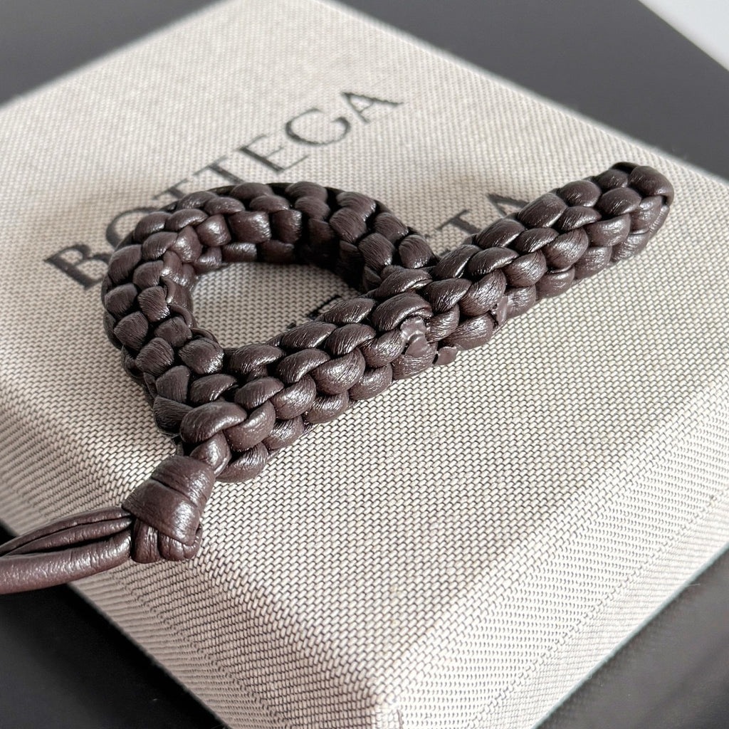 보테가 베네타 / 레터 P 참