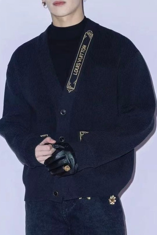 루이비통 / LV 골드 자수 로고 가디건