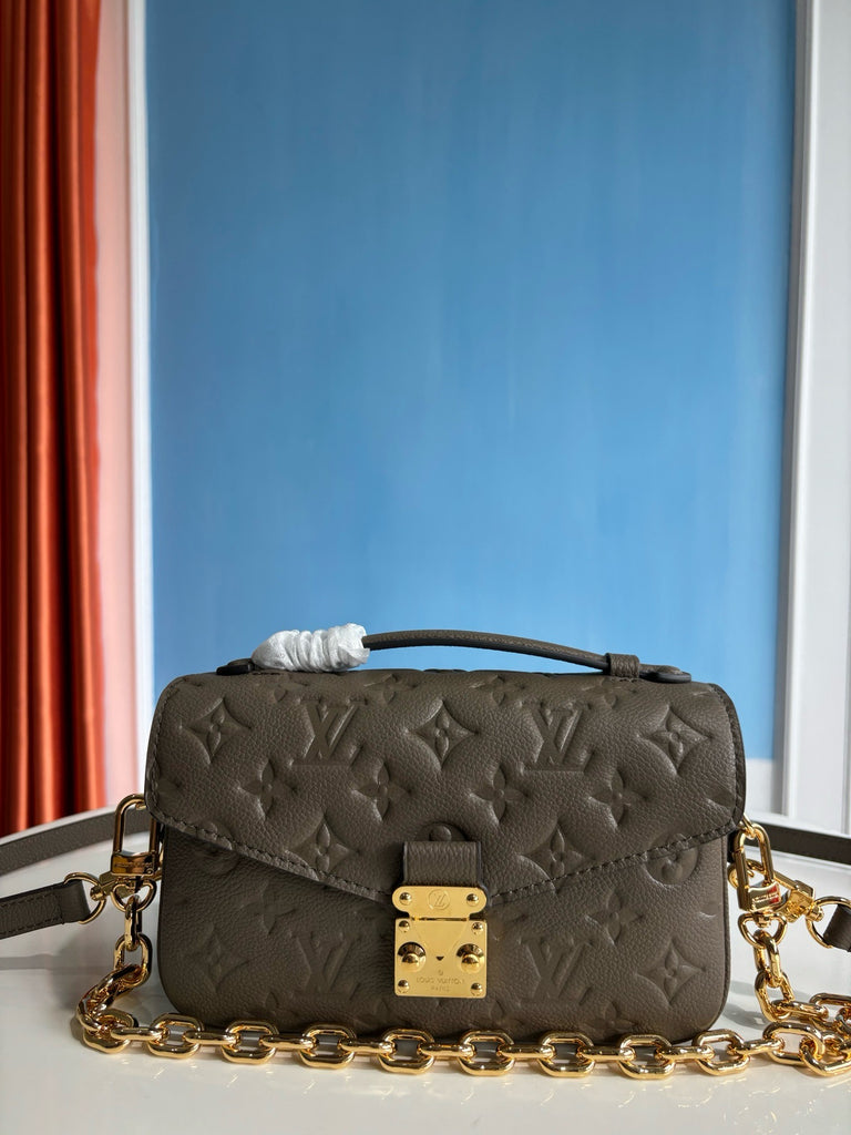 루이비통 / 포쉐트 메티스 이스트 웨스트