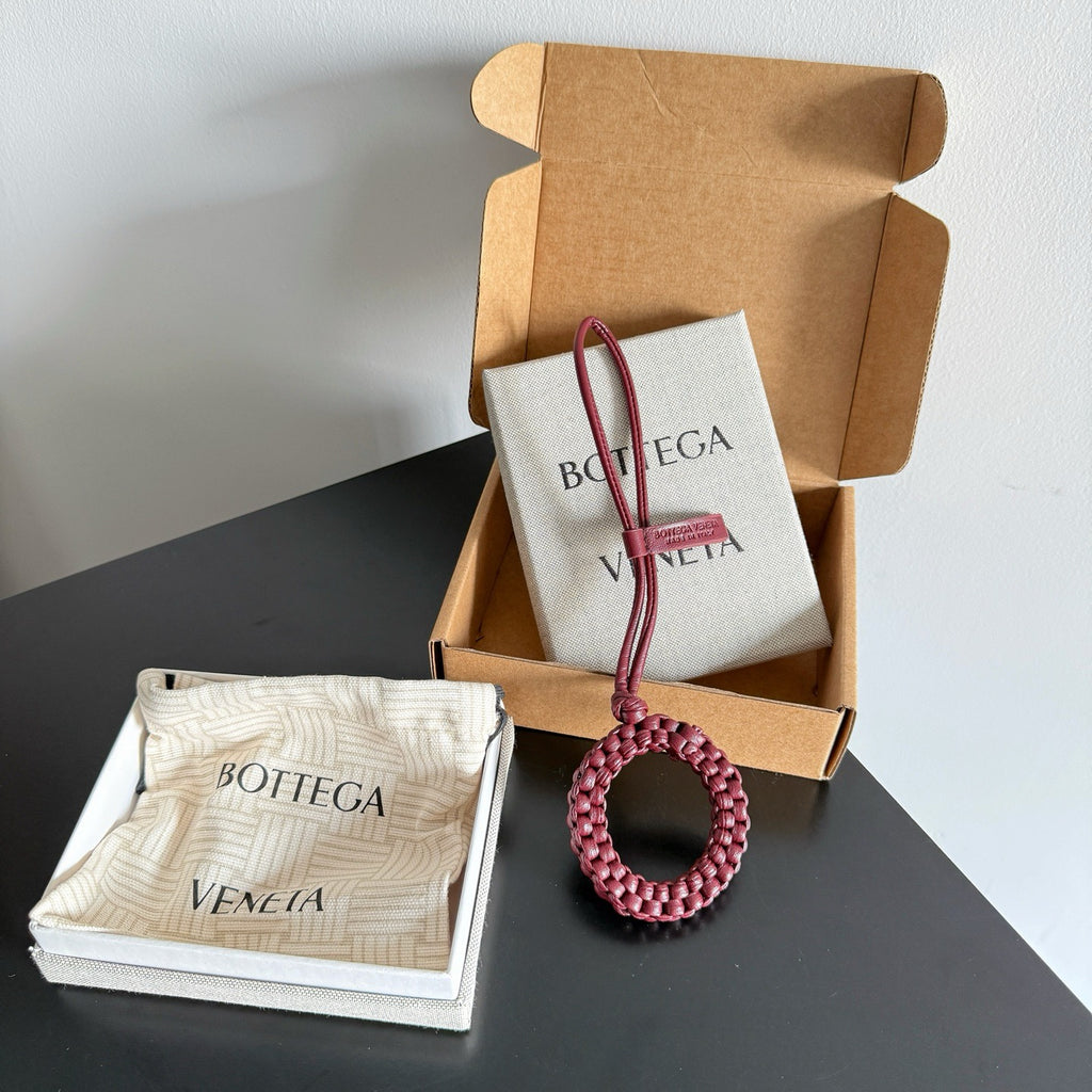 보테가 베네타 / 레터 O 참