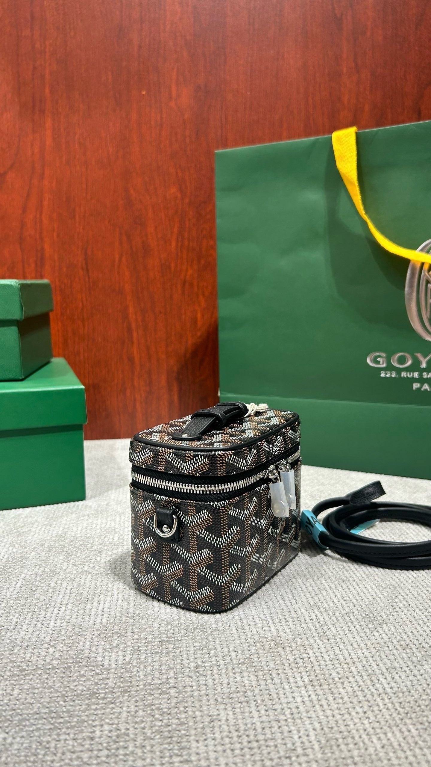 고야드 / 뮤즈 바니티 나노