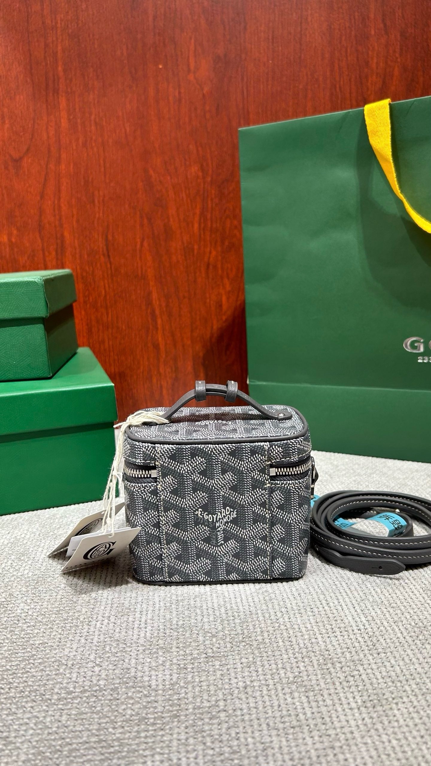 고야드 / 뮤즈 바니티 나노