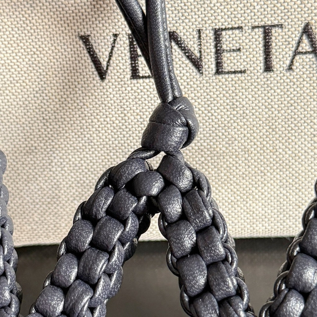 보테가 베네타 / 레터 W 참