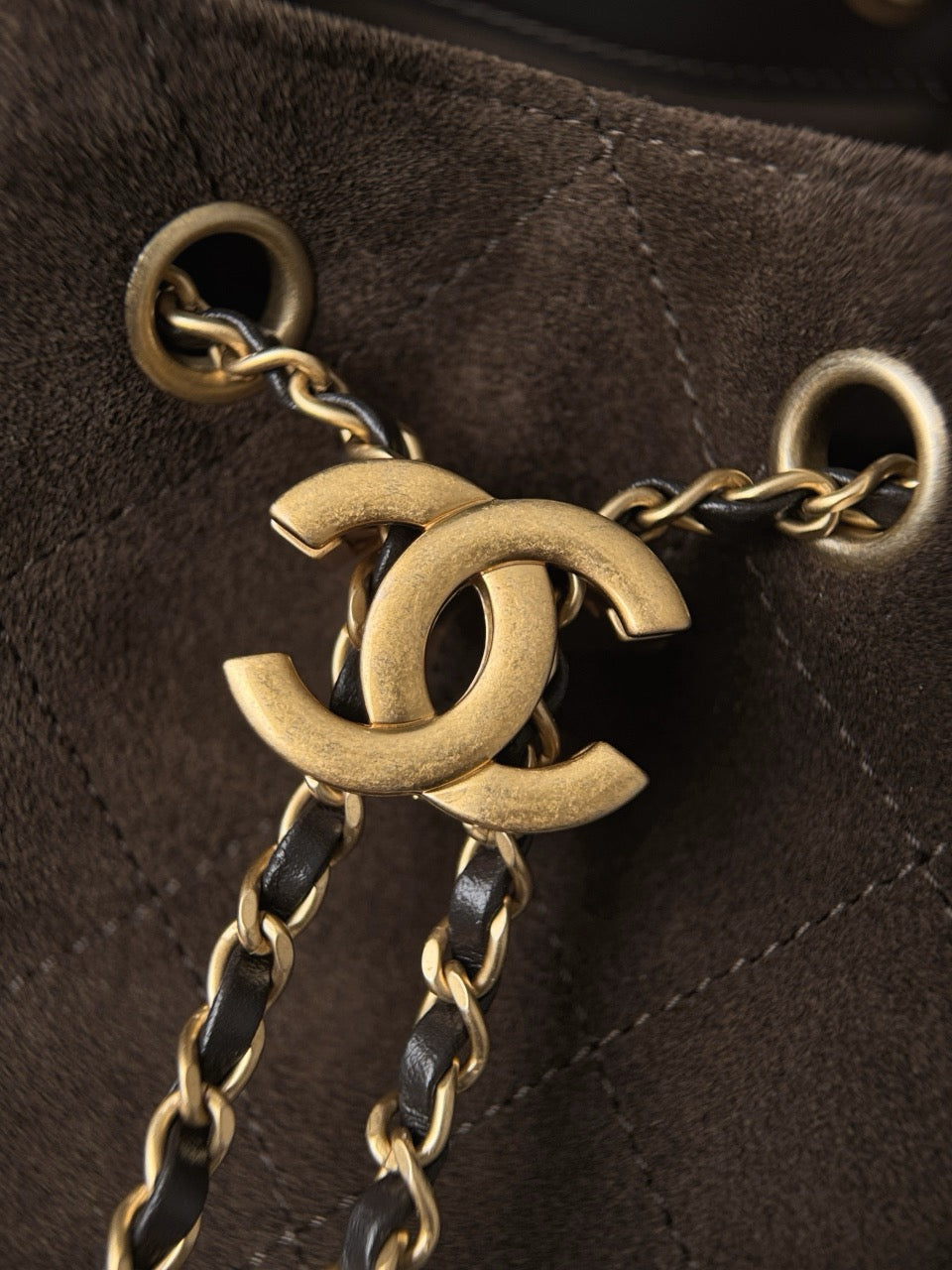 샤넬 / 25k 호보 스웨이드 25 스몰 백