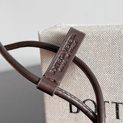 보테가 베네타 / 레터 P 참