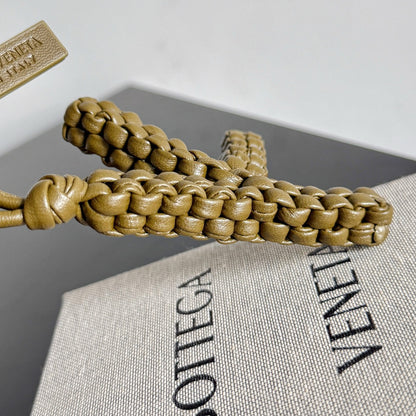 보테가 베네타 / 레터 K 참