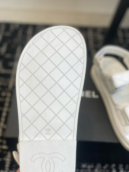 샤넬 / 벨크로 샌들 25SS
