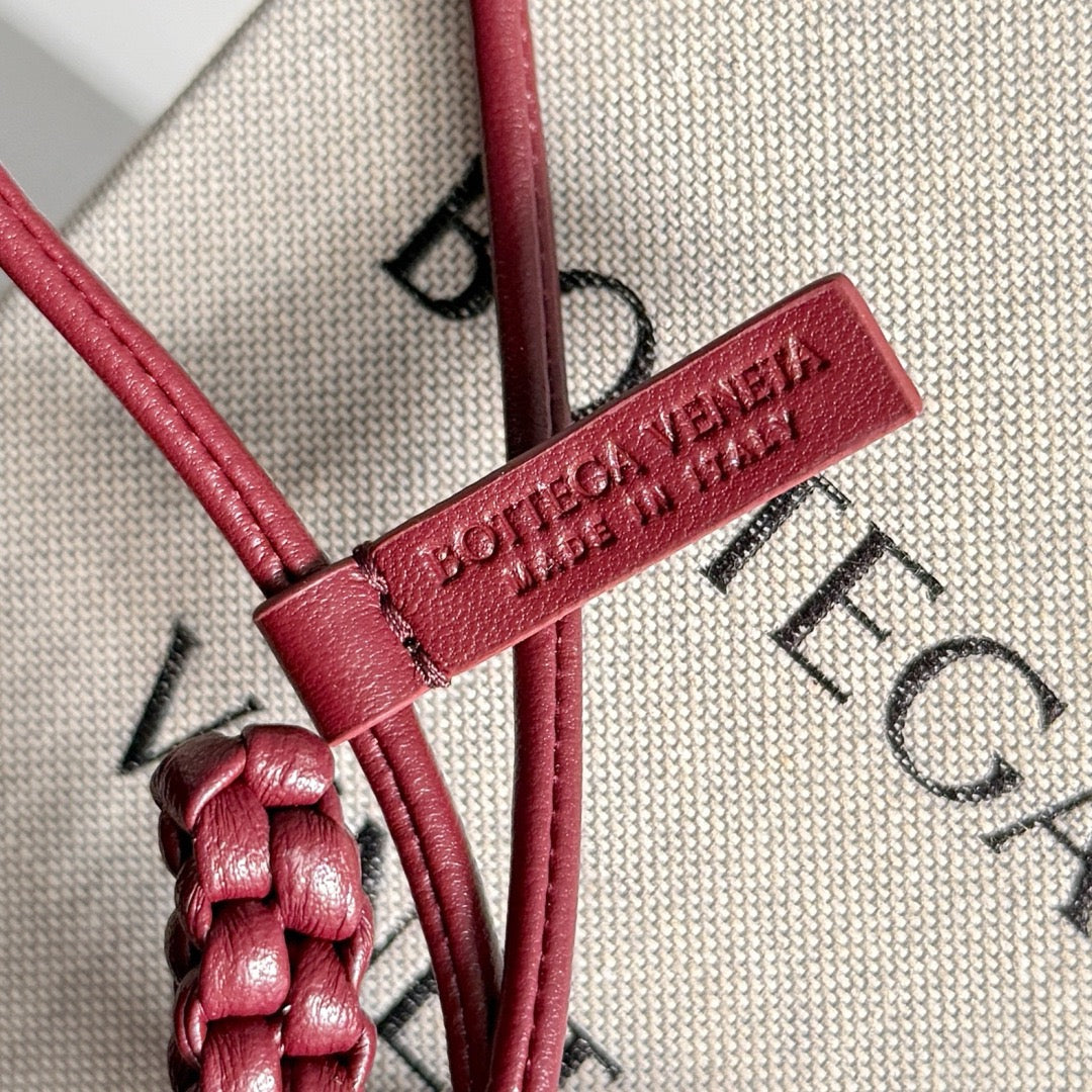 보테가 베네타 / 레터 X 참