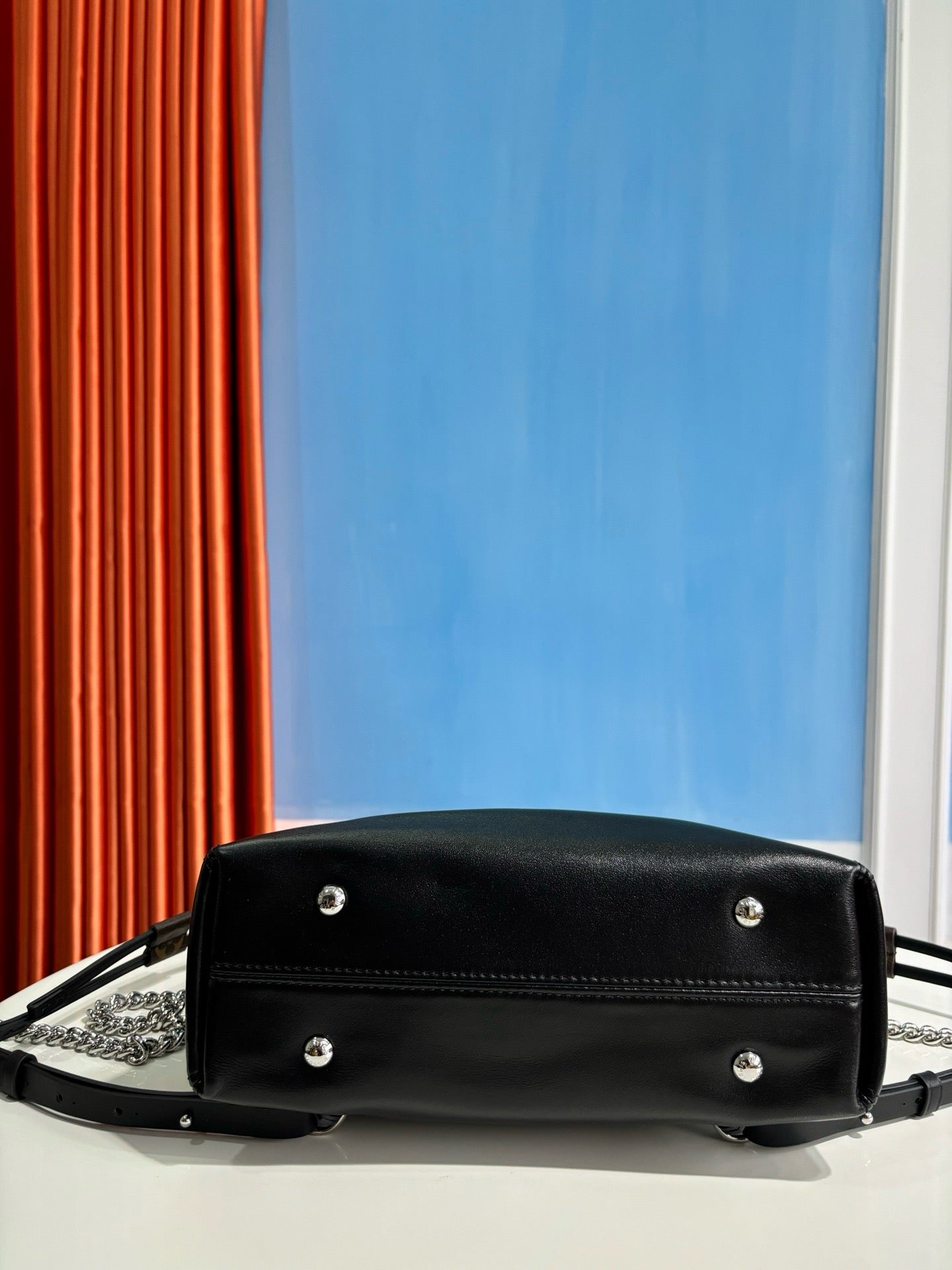 루이비통 / 오프 듀티 백팩 바이브