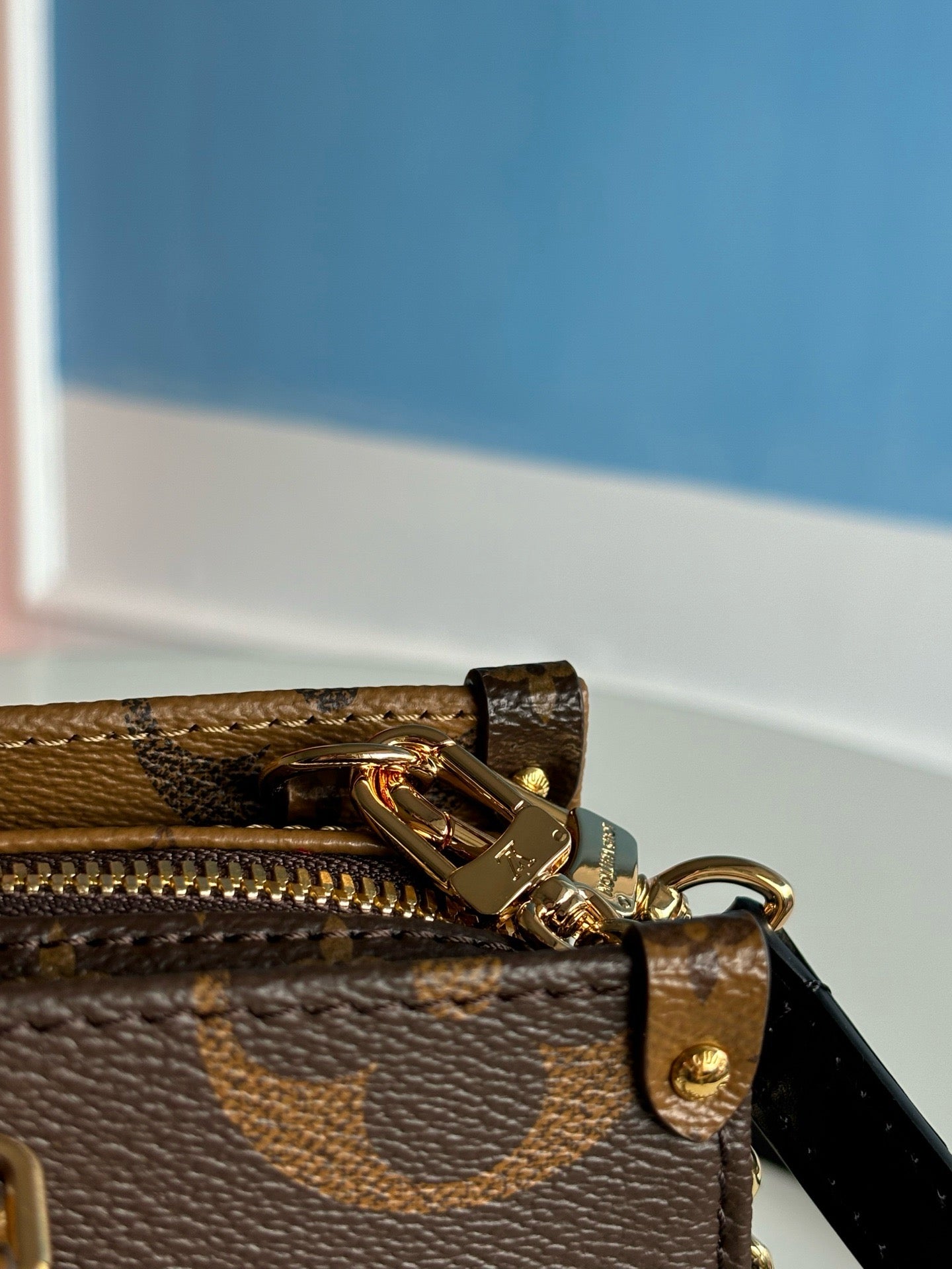 루이비통 / 온더고 이스트 웨스트 체인