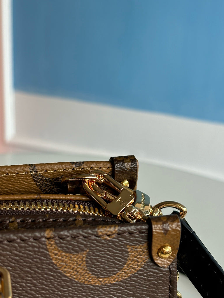 루이비통 / 온더고 이스트 웨스트 체인