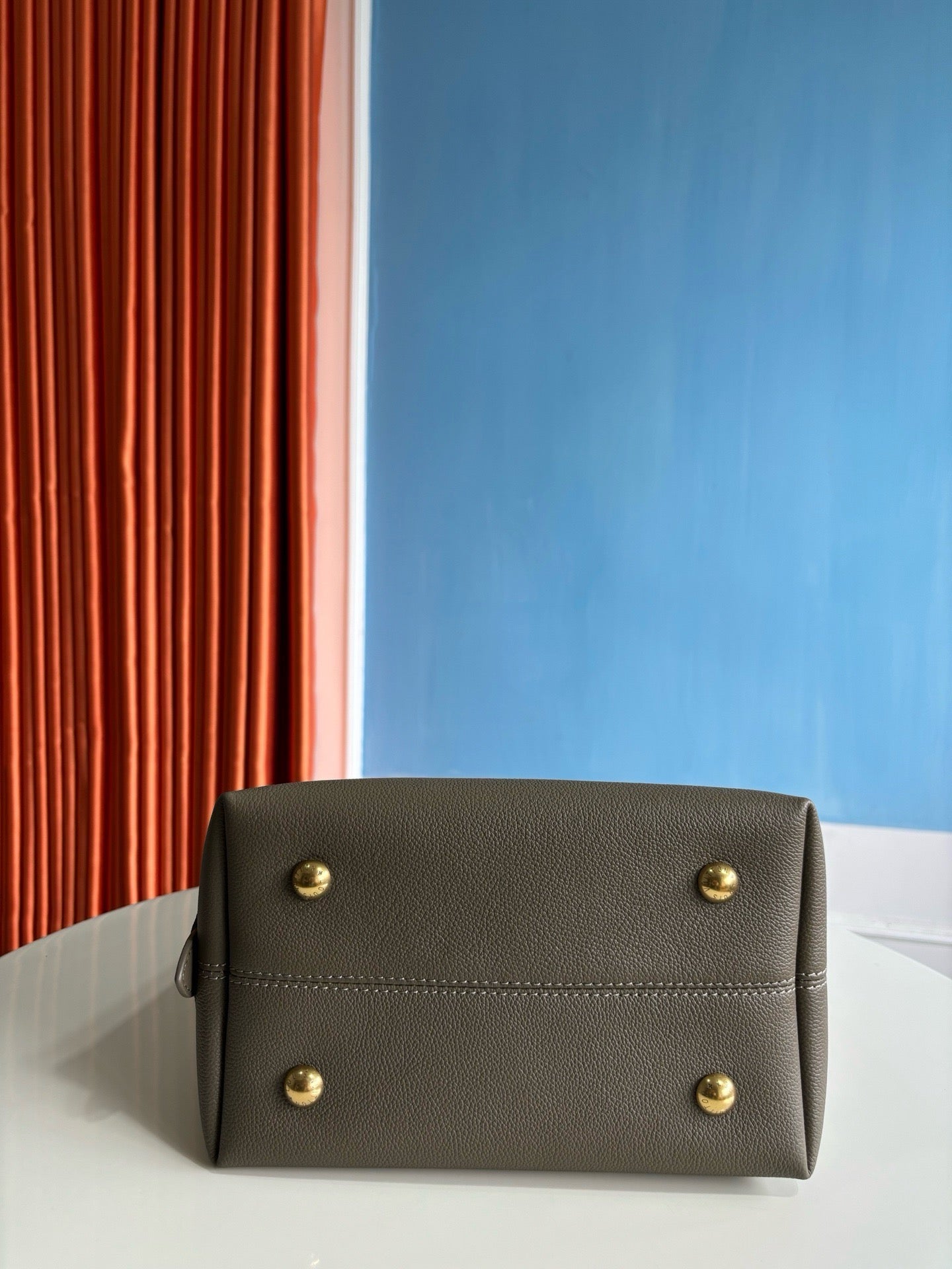 루이비통 / 로우 키 호보 PM