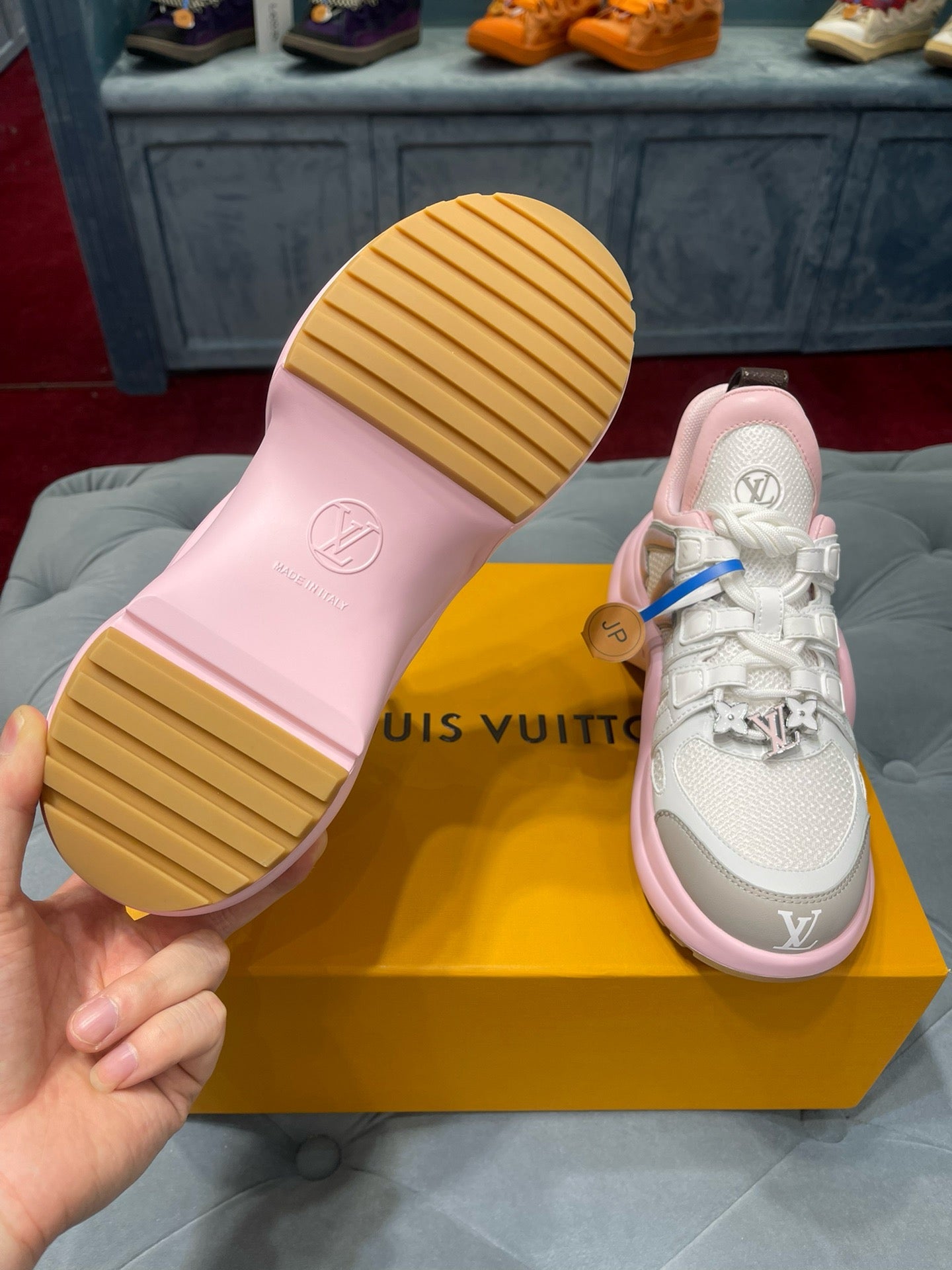 루이비통 / LV 아치라이트 스니커즈