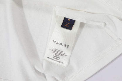 루이비통 / 레드 로고 자수 쇼트 티셔츠