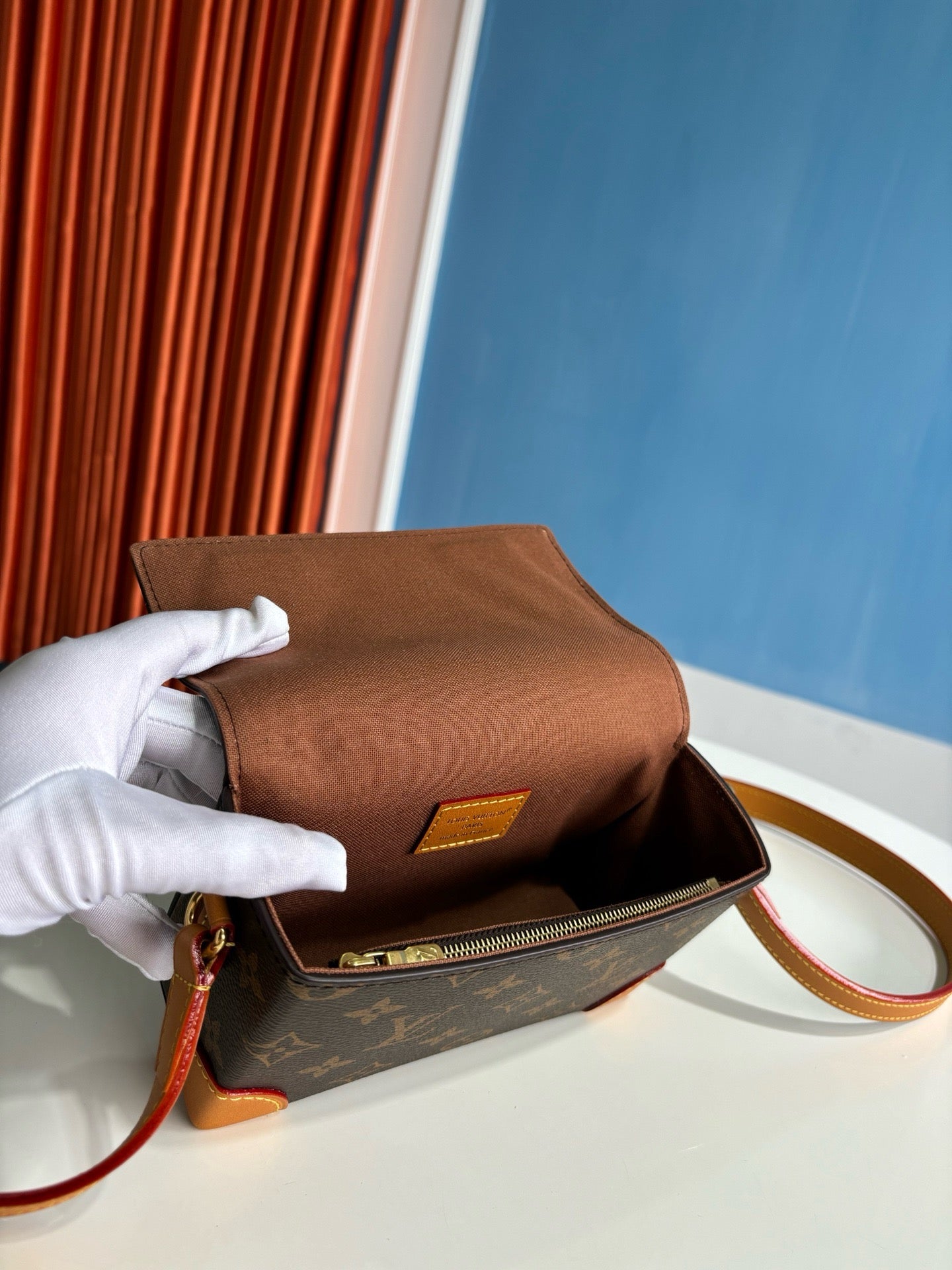 루이비통 / 스티머 웨어러블 월릿