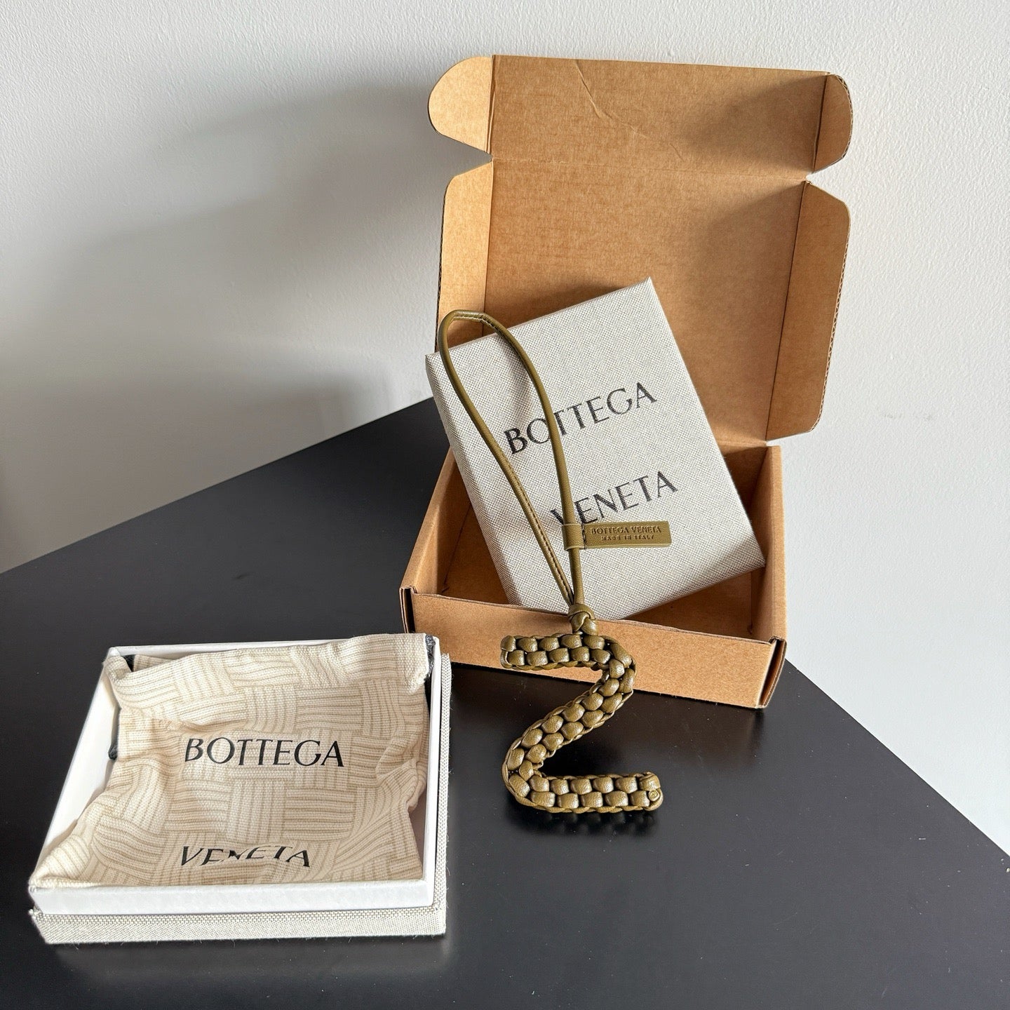 보테가 베네타 / 레터 Z 참