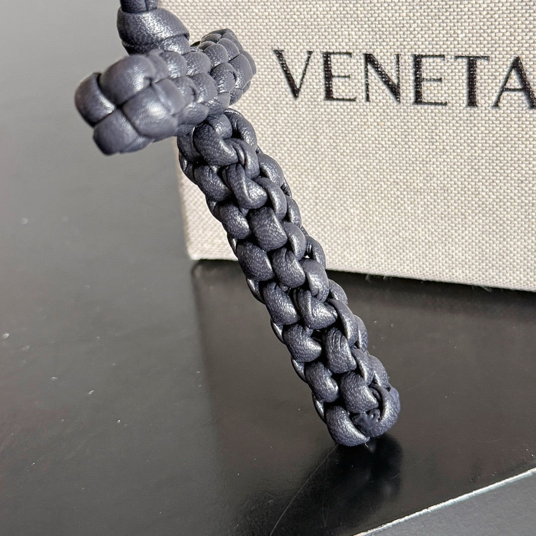 보테가 베네타 / 레터 T 참