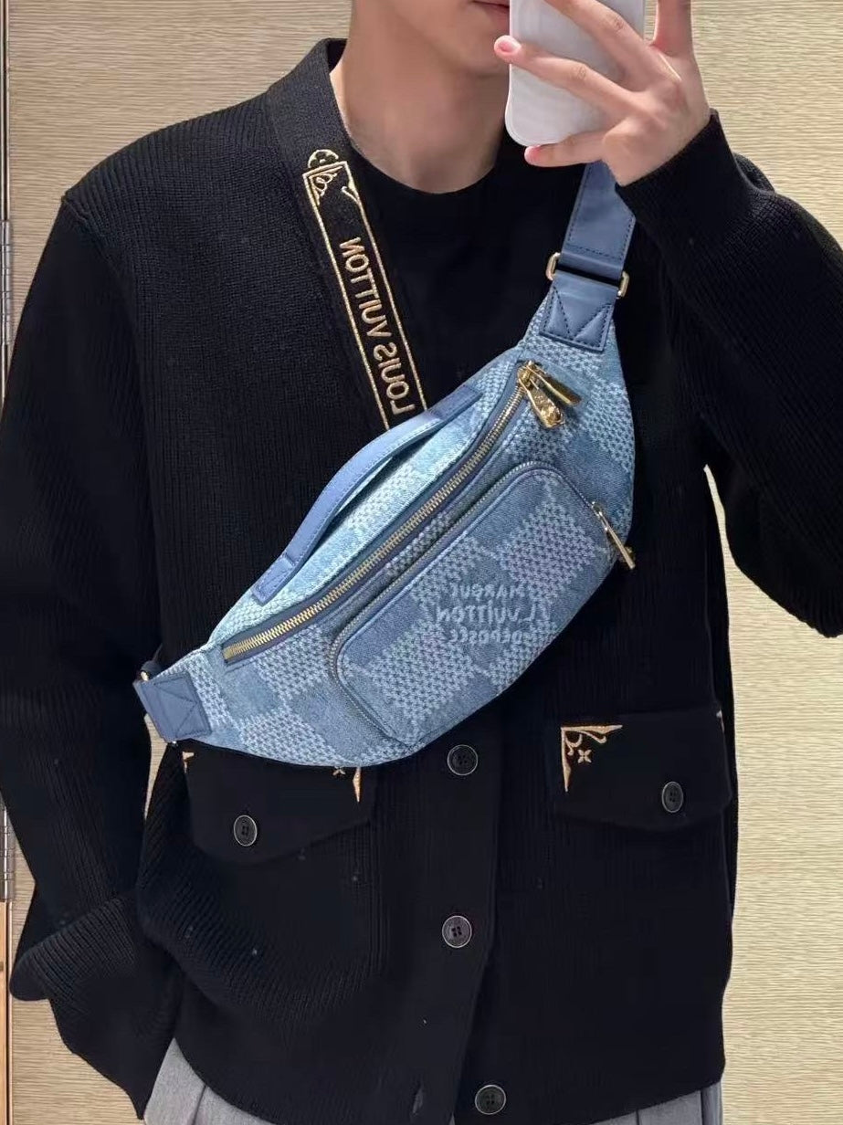 루이비통 / LV 골드 자수 로고 가디건