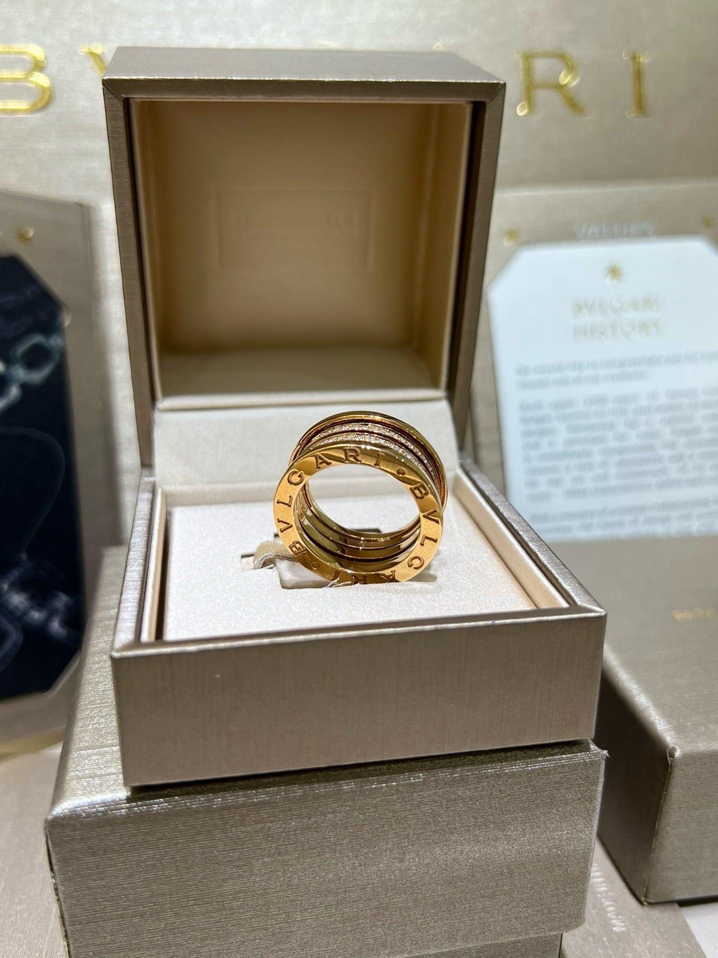 불가리 / 비제로원 링 18K