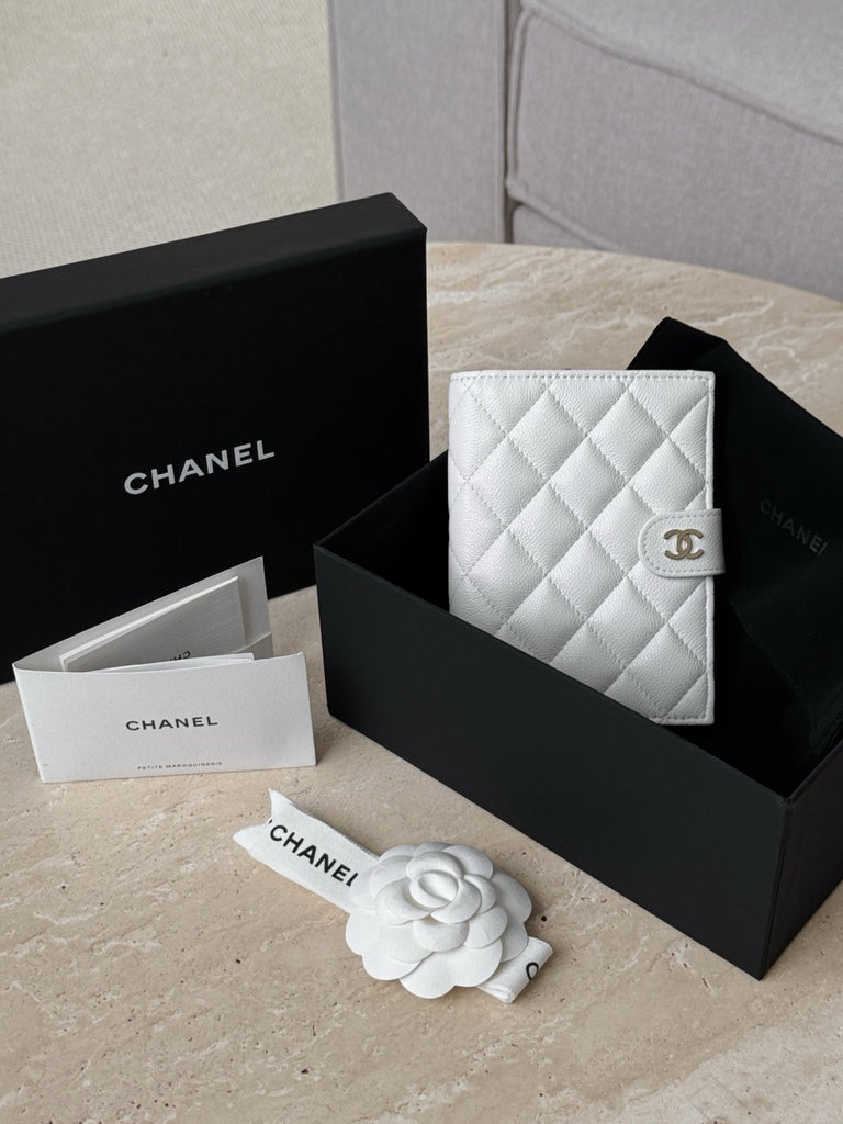 샤넬 / 25s 여권 케이스