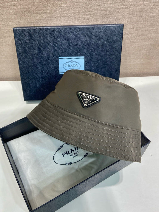 프라다 / 리나일론 버킷 햇