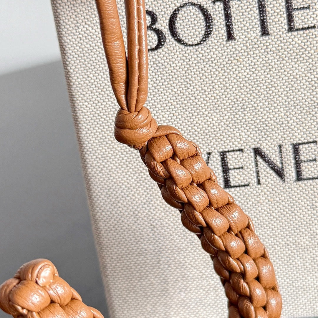 보테가 베네타 / 레터 U 참