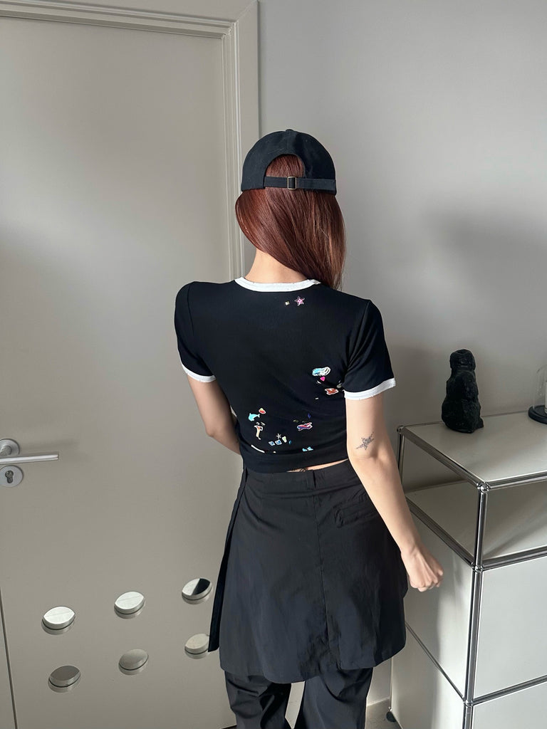 미하라야스히로 / 스마일 캐릭터 스티커 라운드 쇼트 티셔츠