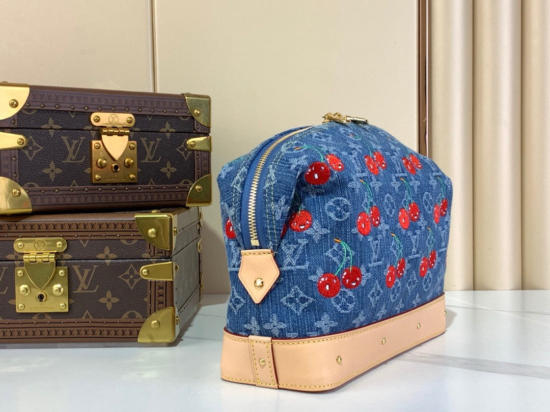 루이비통 / LV x TM 코스메틱 파우치 GM