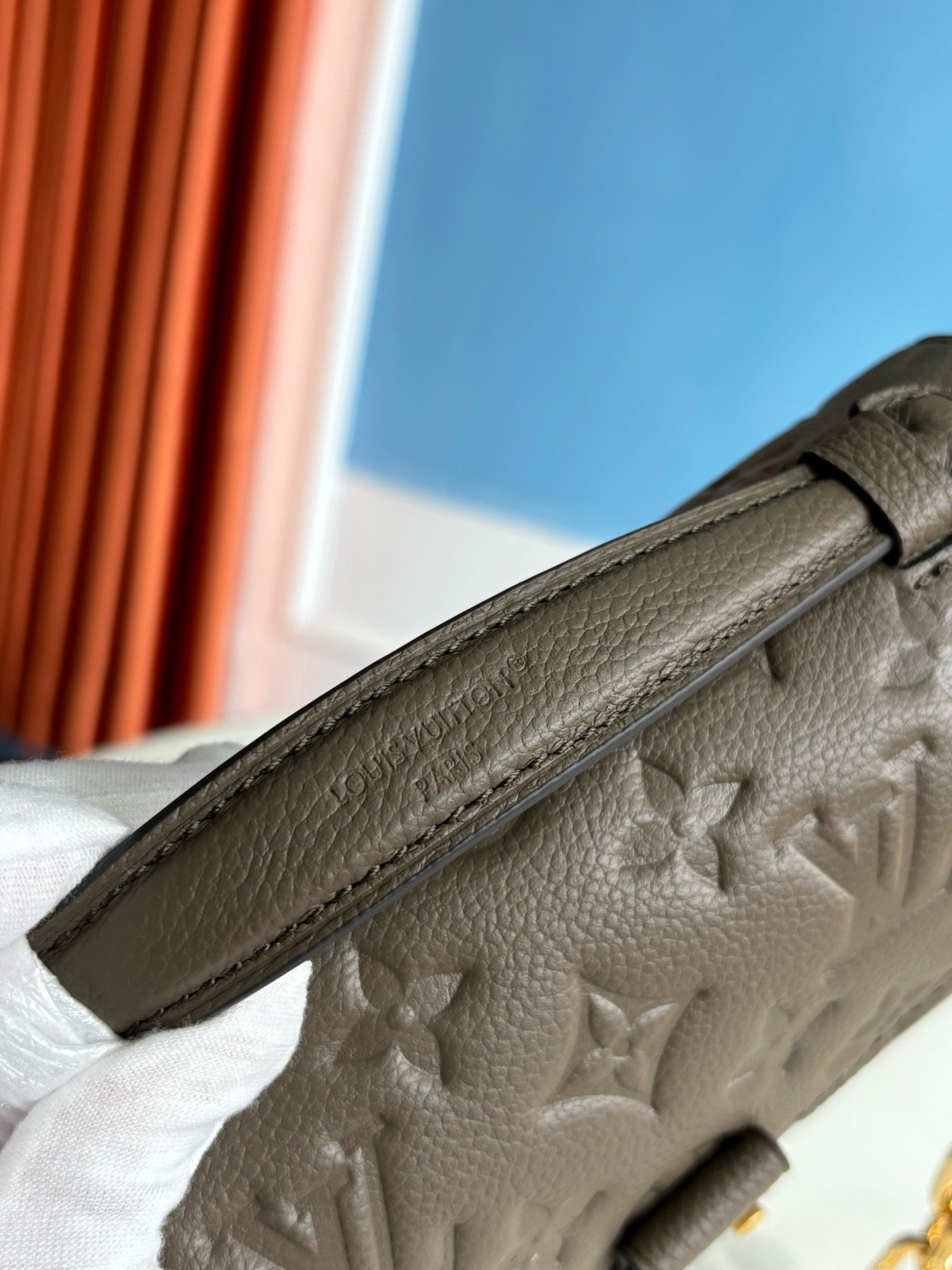 루이비통 / 포쉐트 메티스 이스트 웨스트