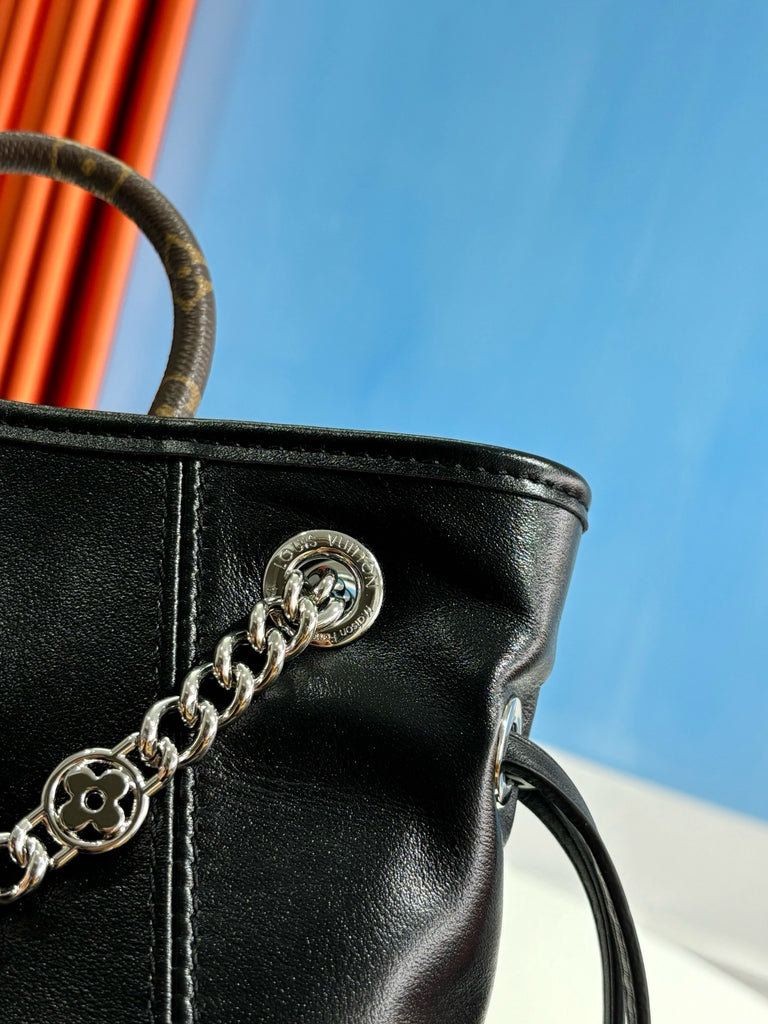 루이비통 / 오프 듀티 백팩 바이브