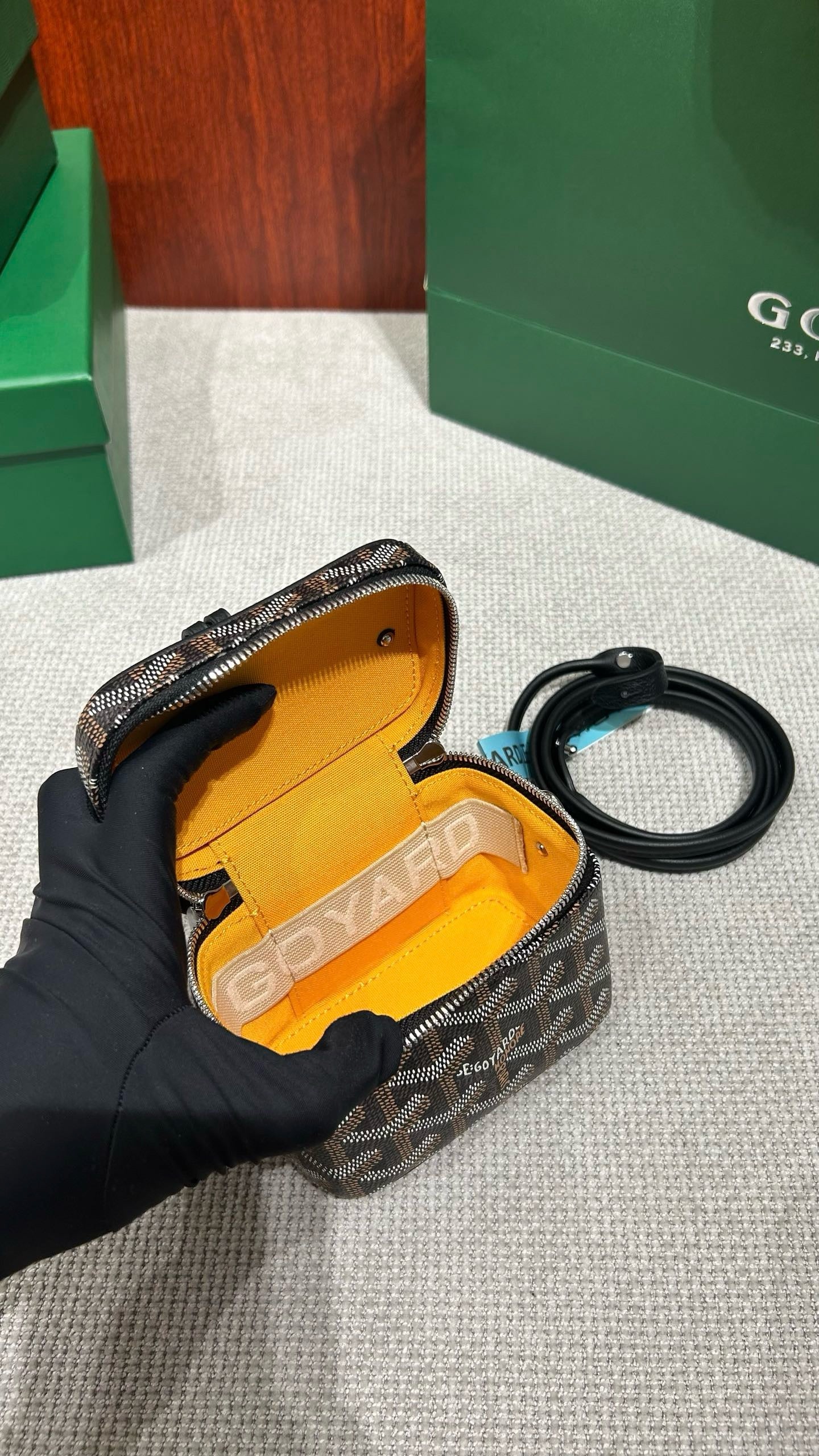 고야드 / 뮤즈 바니티 나노