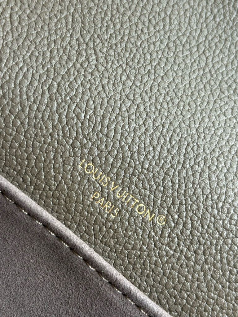 루이비통 / 포쉐트 메티스 이스트 웨스트