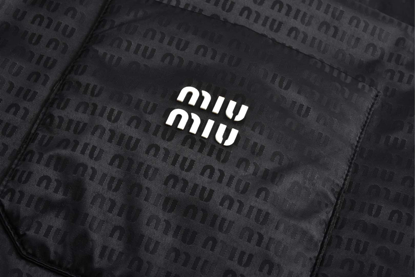 미우미우 / 시그니처 로고 프린팅 포켓 재킷