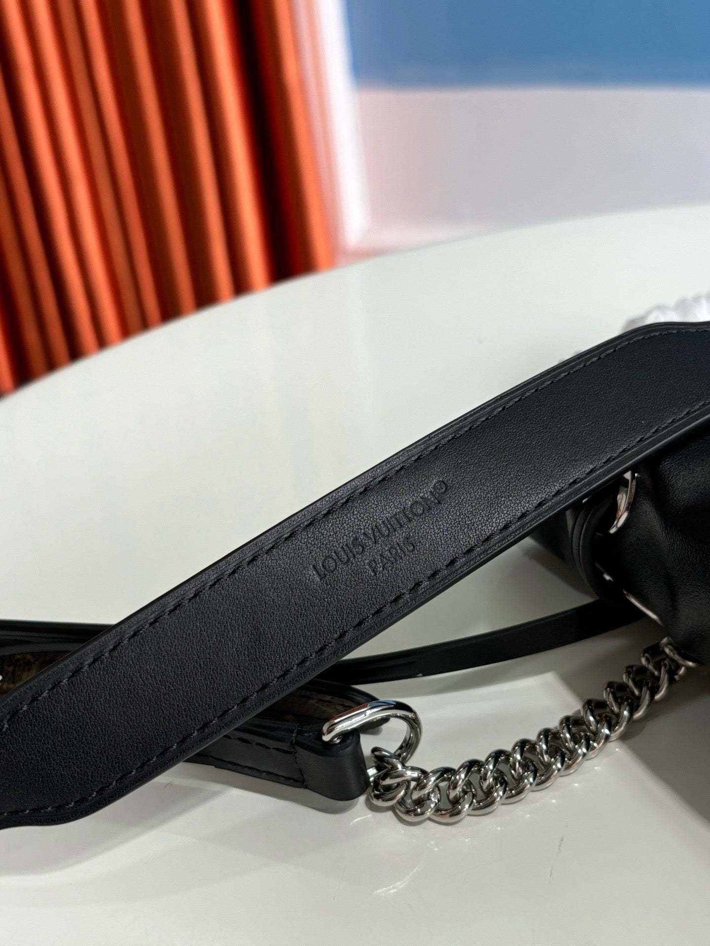 루이비통 / 오프 듀티 바이브 MM