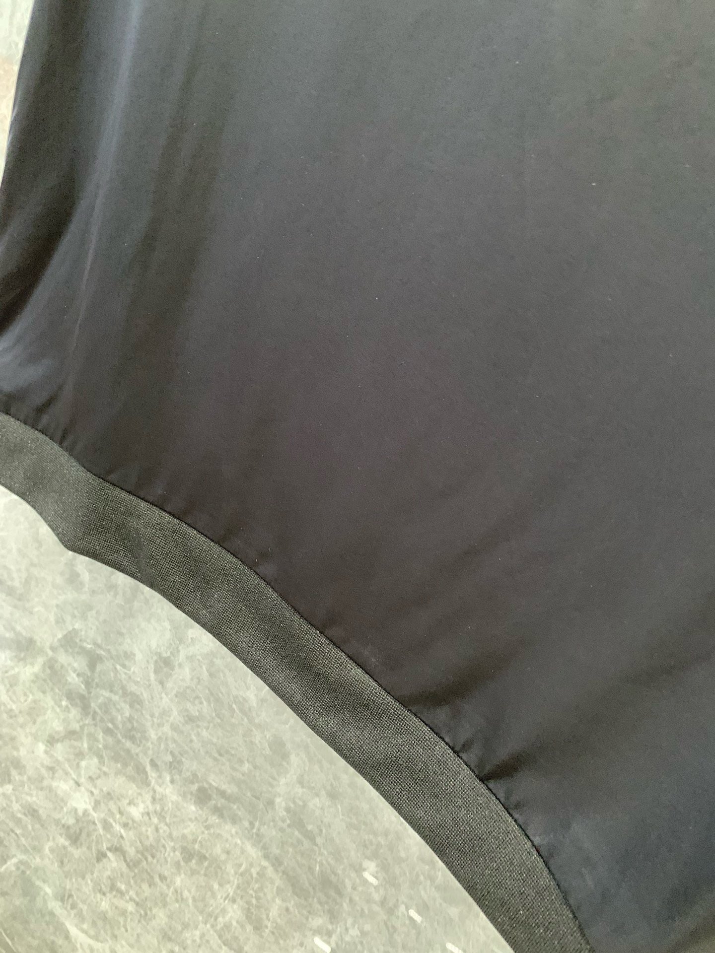 샤넬 / 리본 라운드 넥 오프숄더 루즈핏 티셔츠