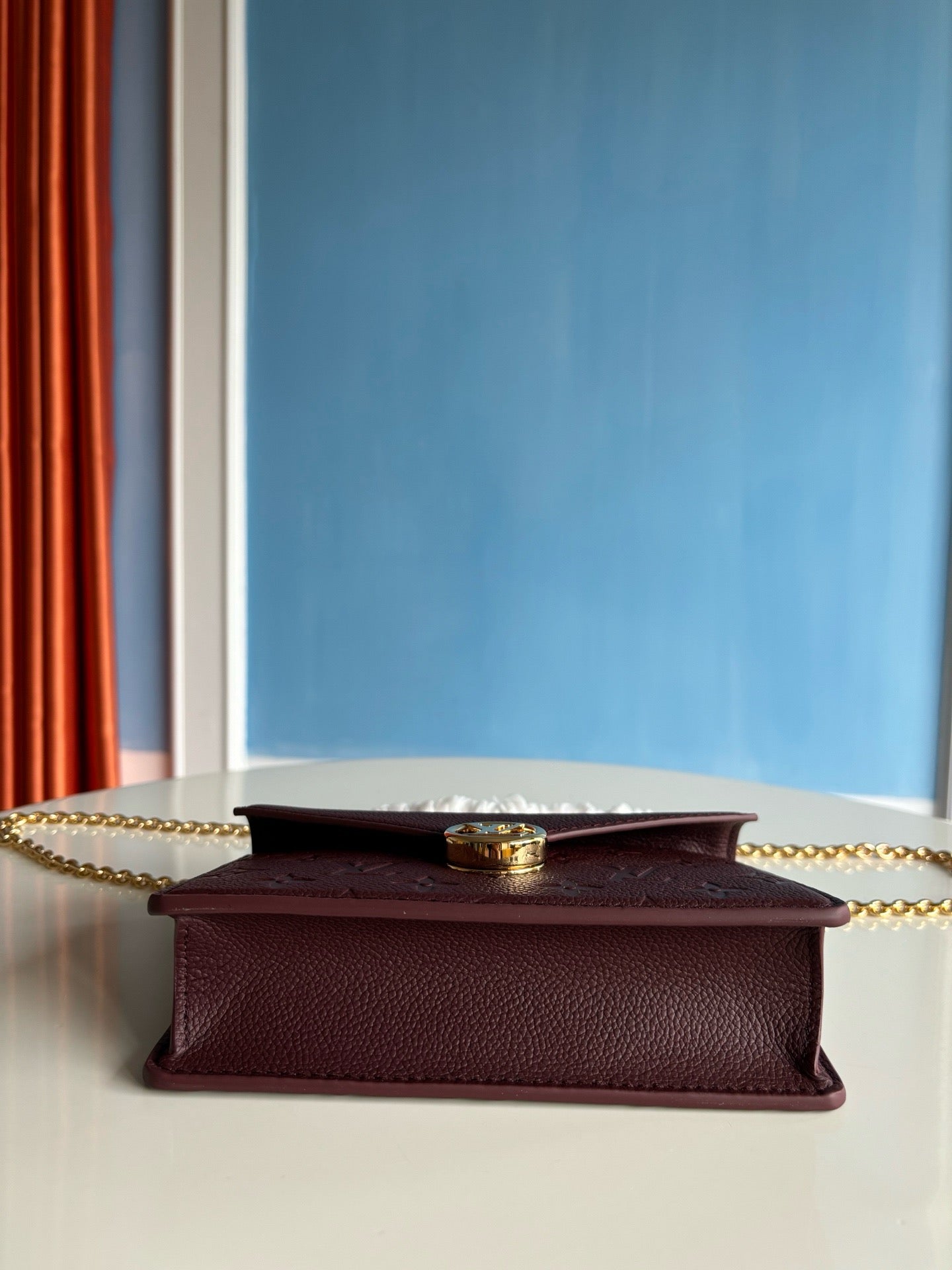 루이비통 / 월릿 온 체인 로지