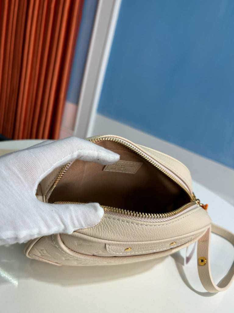 루이비통 / 타이니 카메라 백