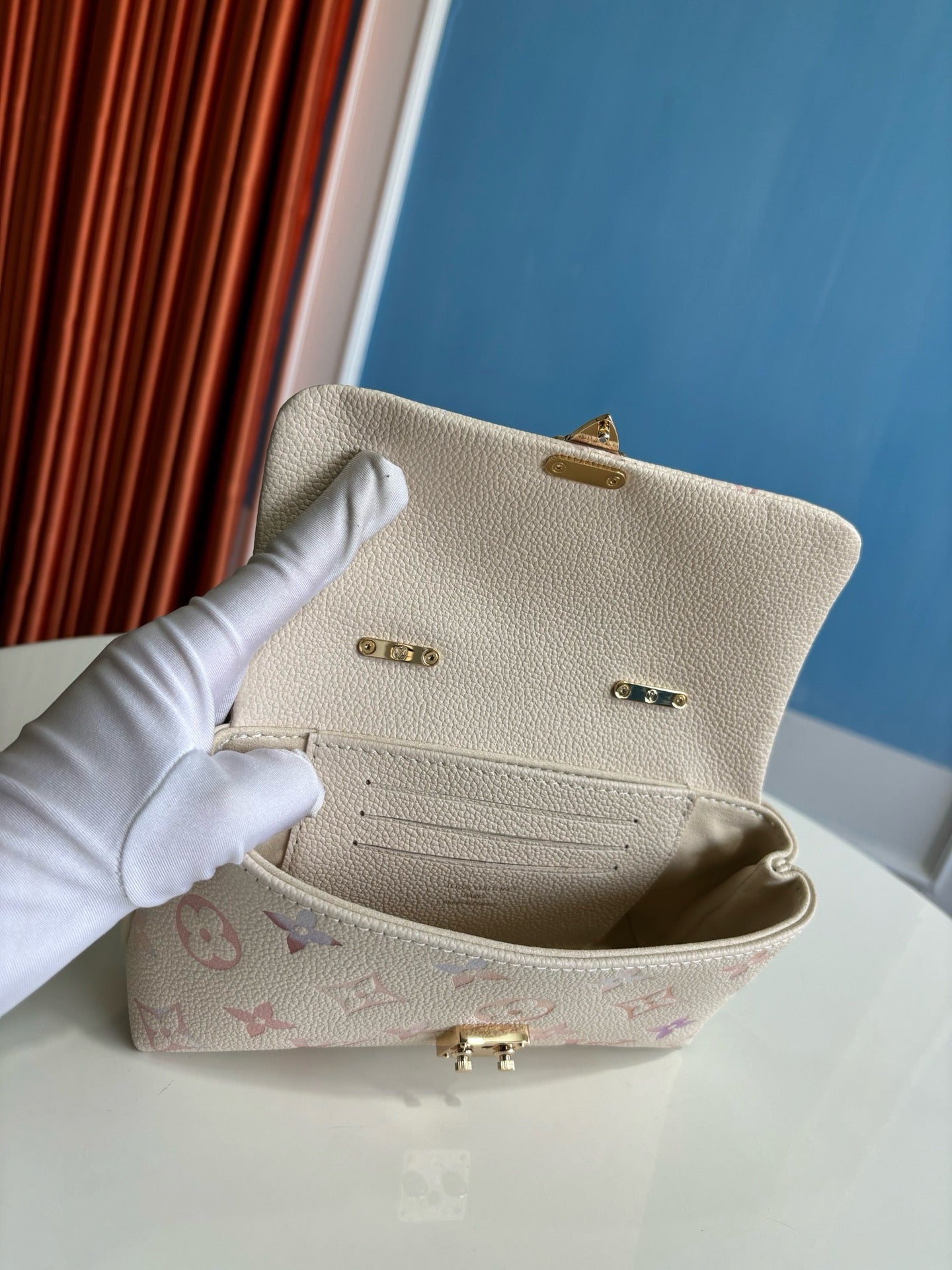 루이비통 / 나노 마들렌