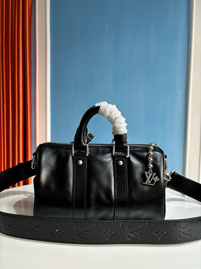 루이비통 / 키폴 카고 반둘리에 25