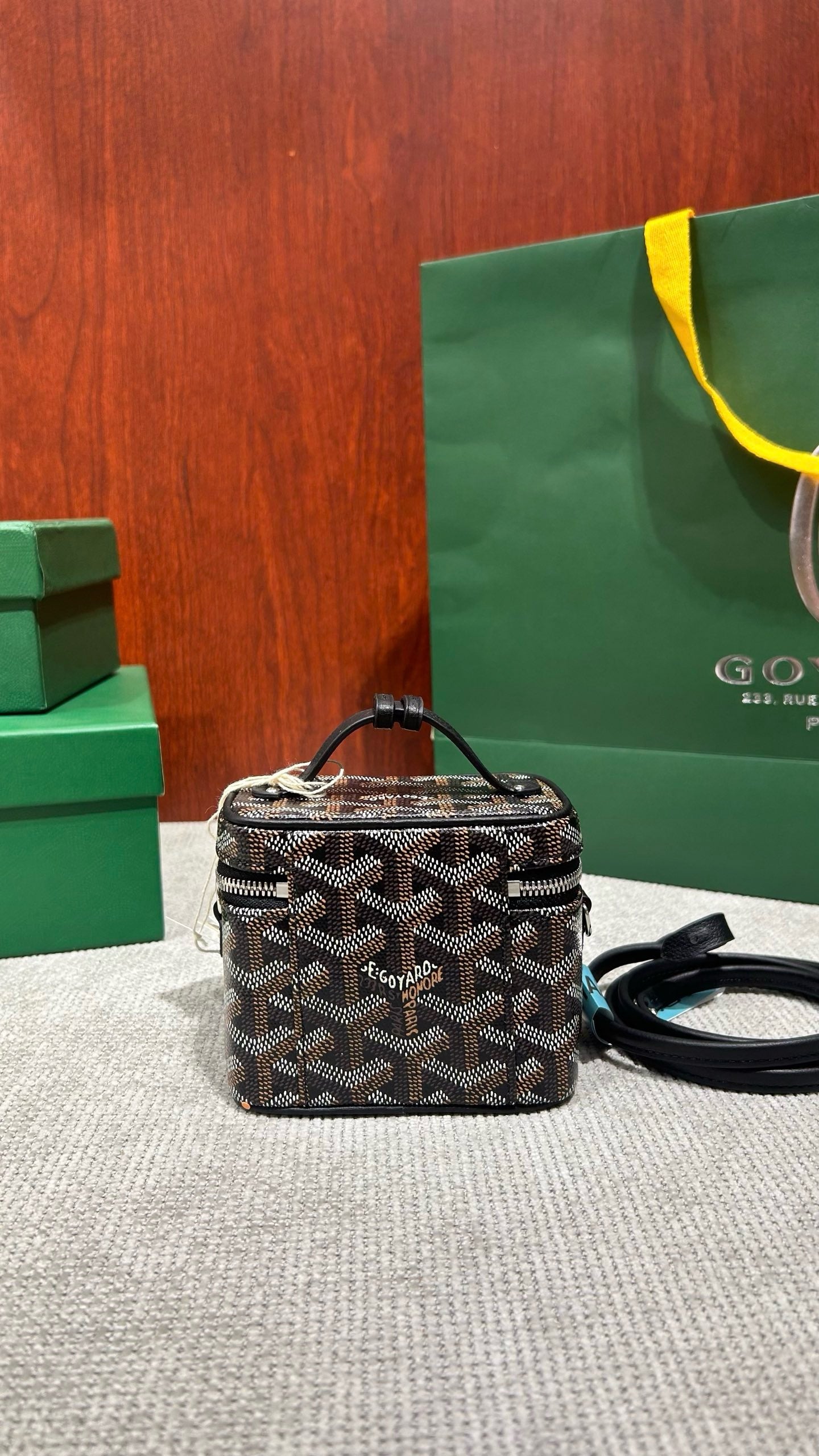 고야드 / 뮤즈 바니티 나노