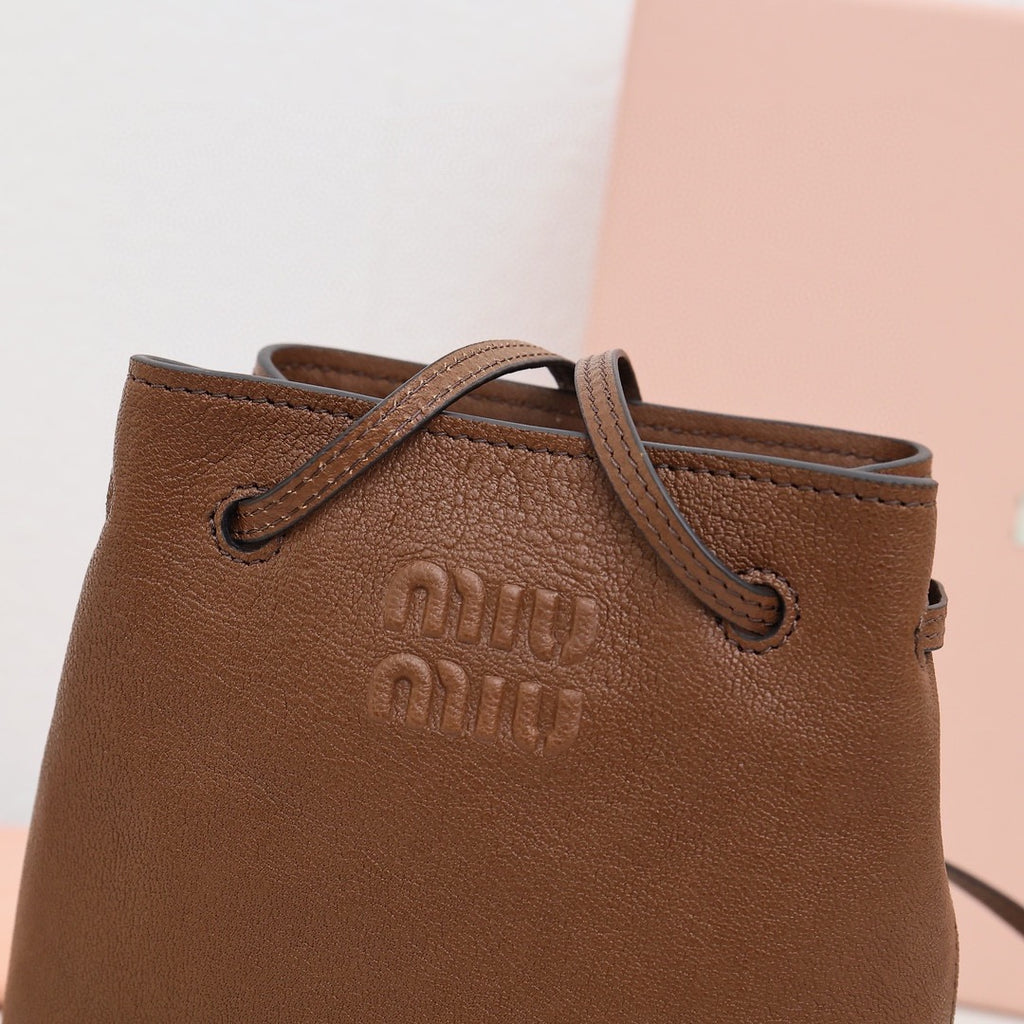 미우미우 / 나파 가죽 미니 백
