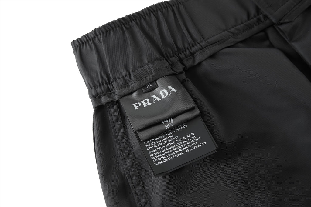 프라다 / 나일론 카고 쇼츠