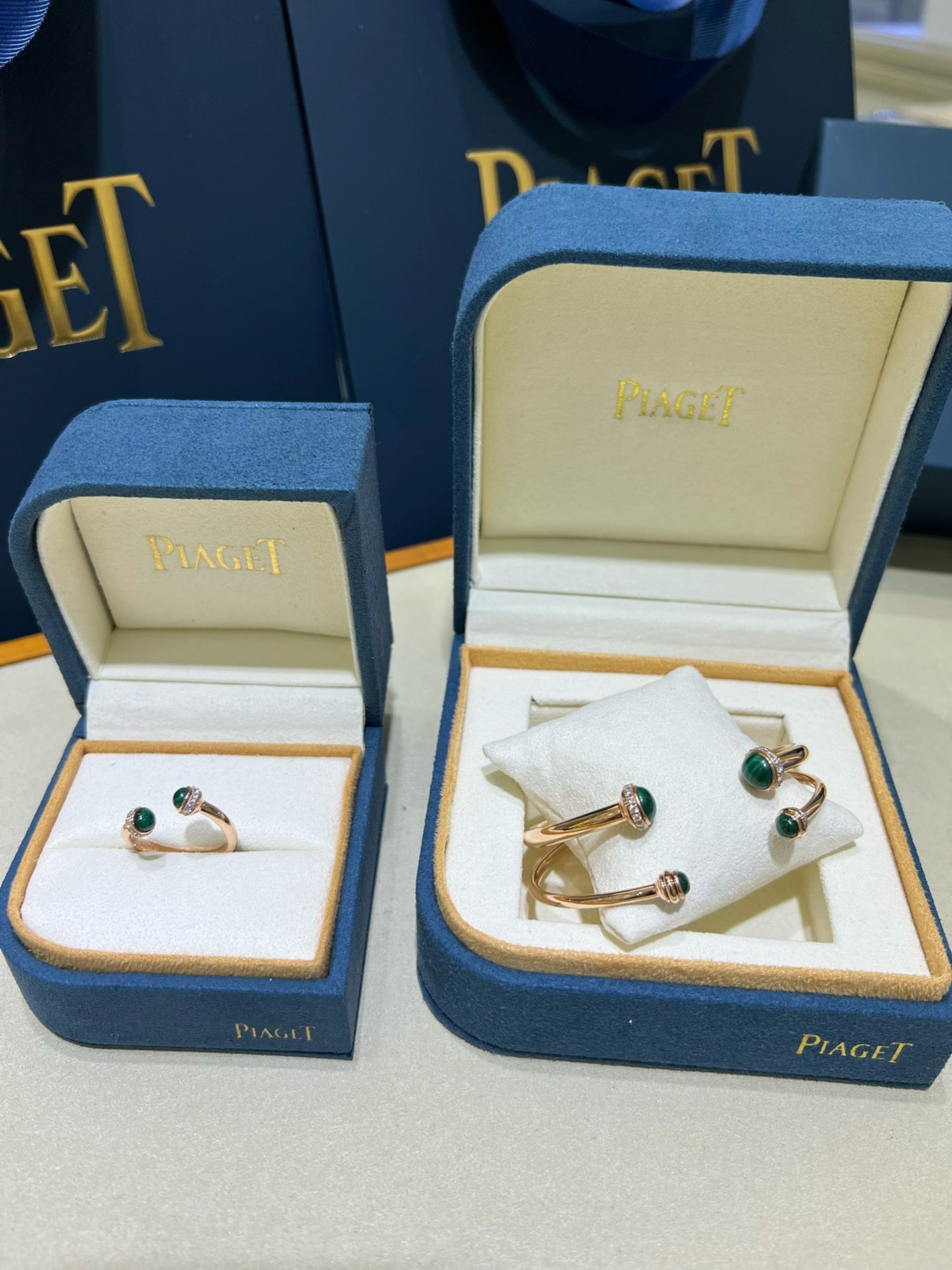 피아제 / 포제션 오픈 뱅글 링 , 브레이슬릿 18K