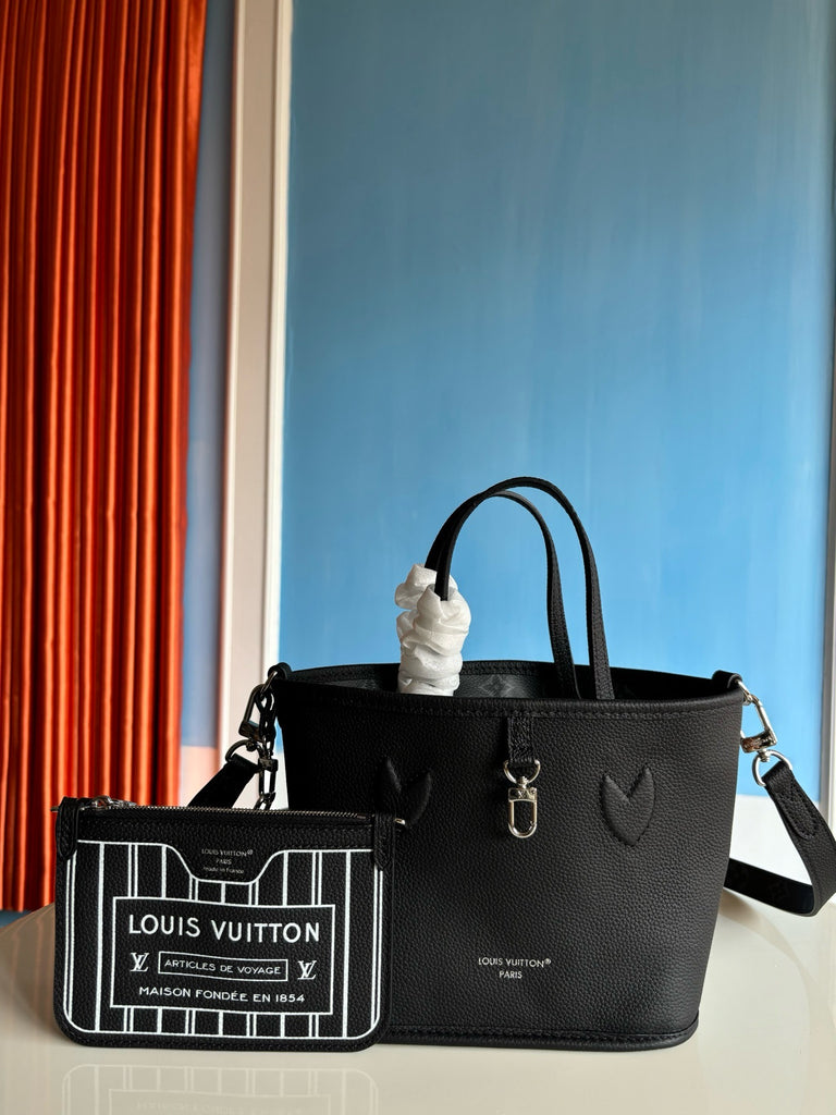 루이비통 / 네버풀 반둘리에 인사이드 아웃 BB