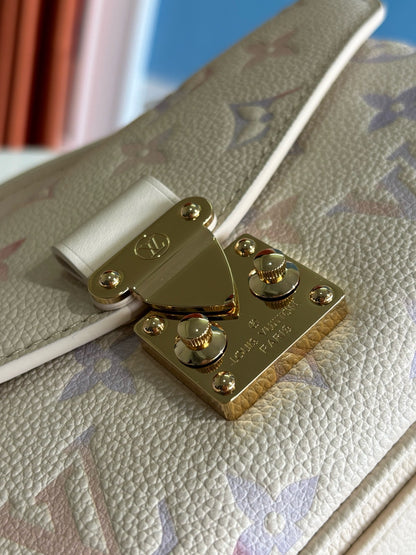 루이비통 / 포쉐트 메티스 이스트 웨스트