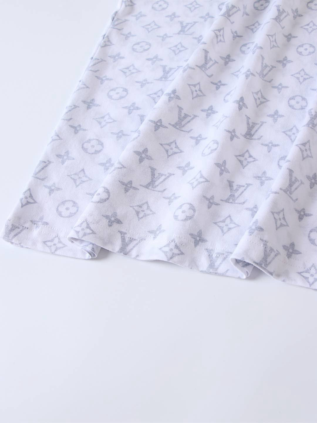 루이비통 / LV 체인 모노그램 패턴 쇼트 티셔츠