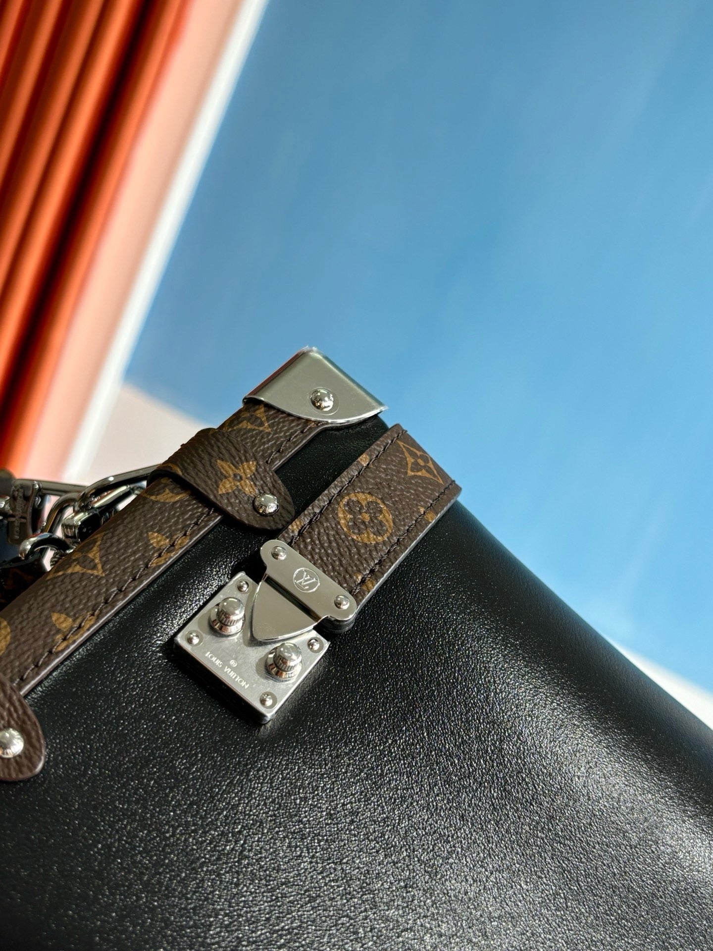 루이비통 / 사이드 트렁크 바이브 MM