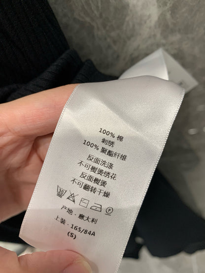 디올 / 마이크로 로고 네크라인 슬리브리스 드레스